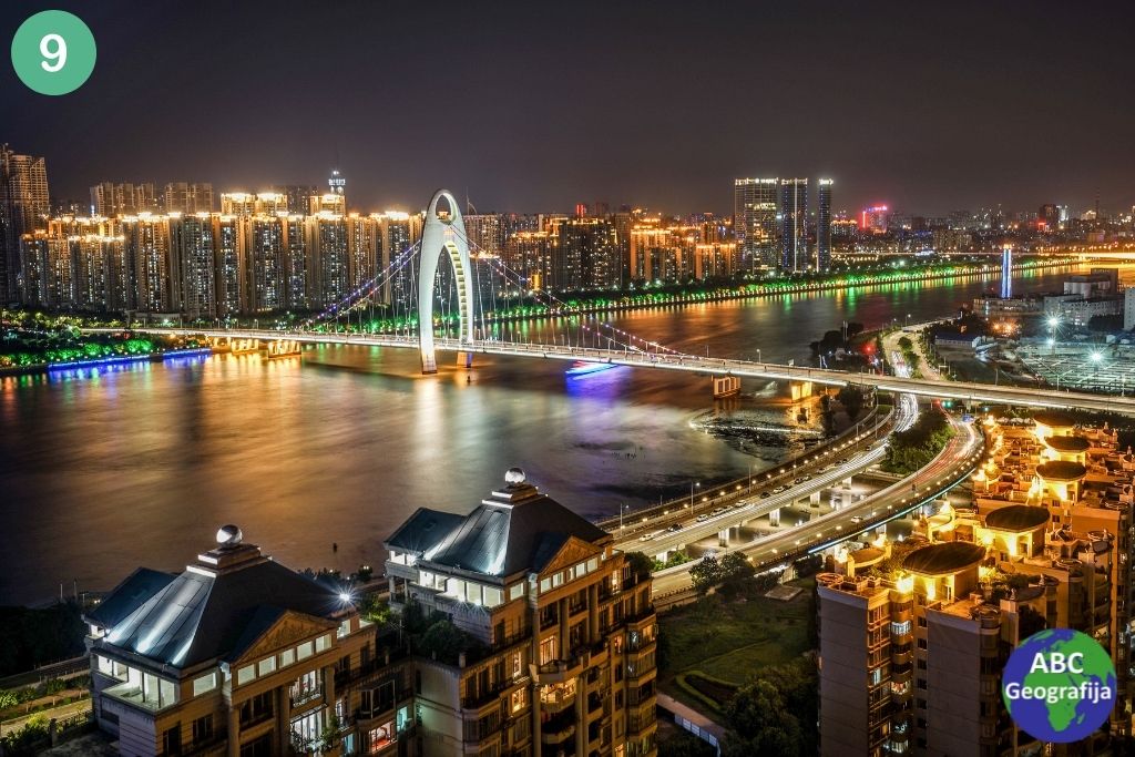 Grad Guangzhou na delti Biserne rijeke