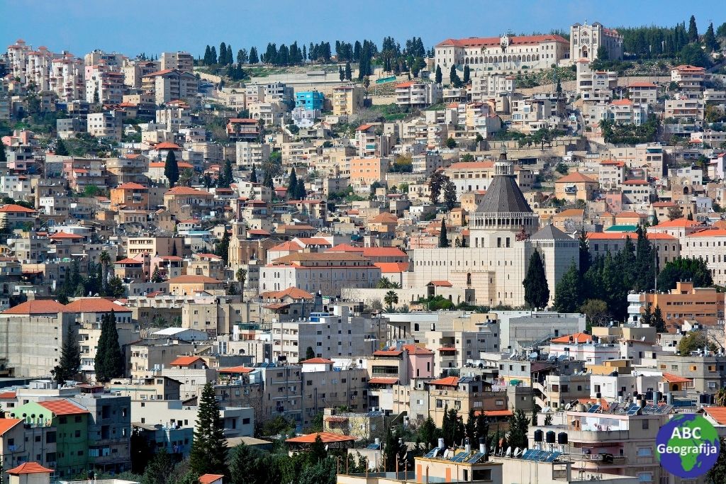 Panoramski pogled na današnji grad Nazaret u Galileji gdje je Isus proveo svoje djetinjstvo i mladost
