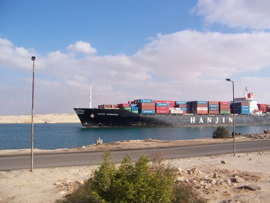 Kontejnerski brod Hanjin Kaohsiung pri prolasku kroz Sueski kanal