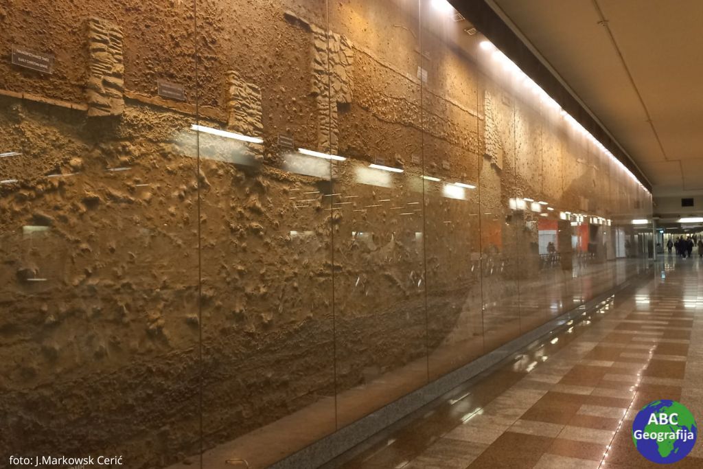 Arheološki presjek (metro stanica Syntagma)